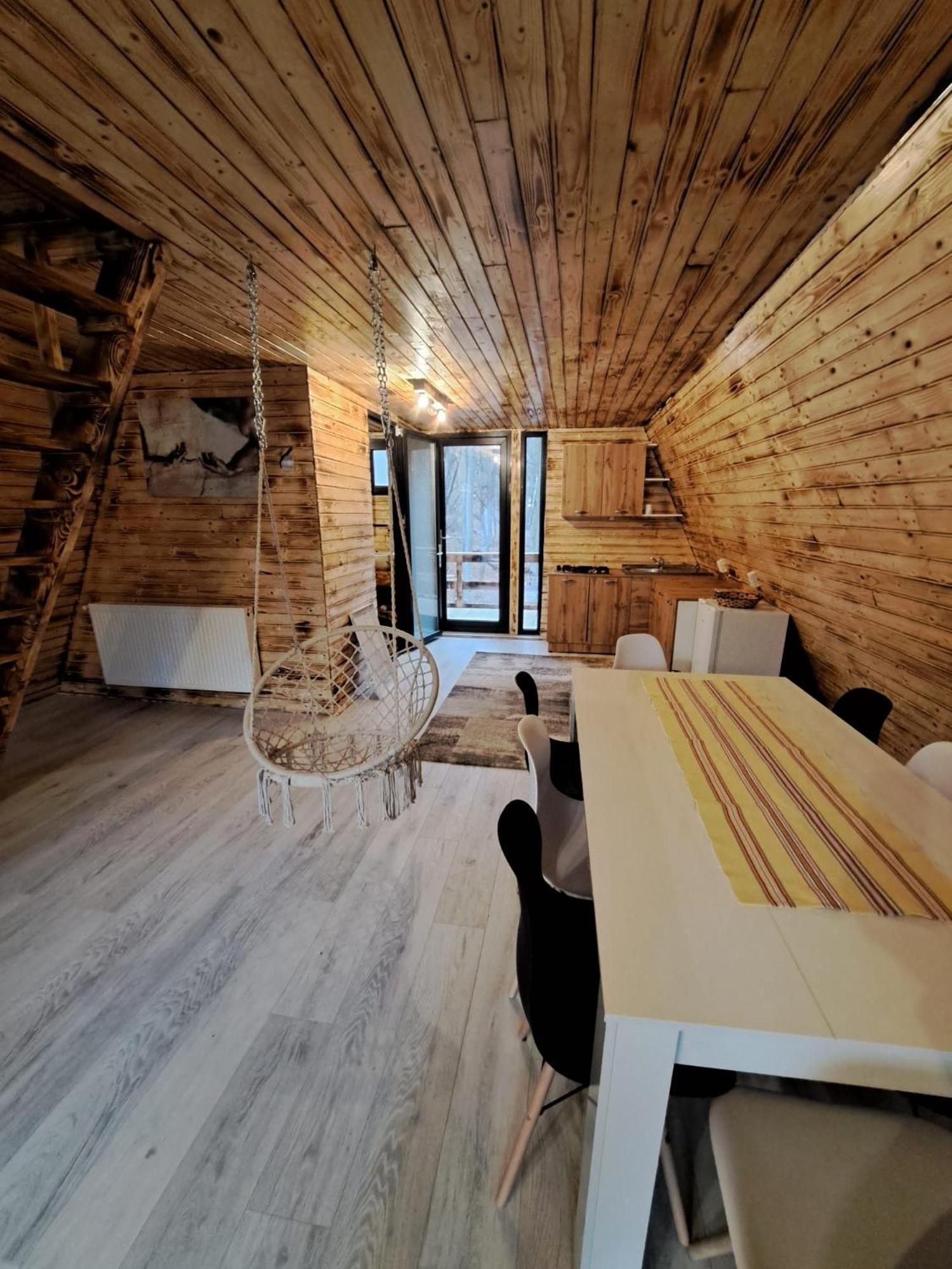 Cabanaaframe Curtea de Argeş Exteriör bild